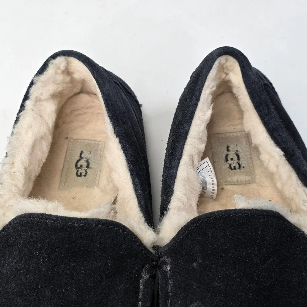 UGG Ascot Men's Slippers Size 12 UK11 Black Suede Shearling Lined Moccasin Shoes